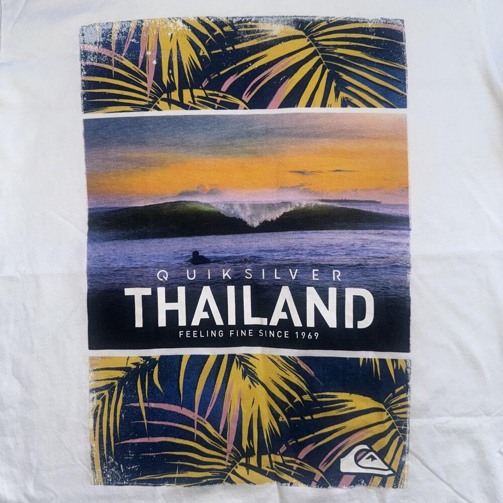 QUIKSILVER THAILAND GRAPHIC T SHIRT MENS SIZE SMALL S WHITE TROPICAL SURF